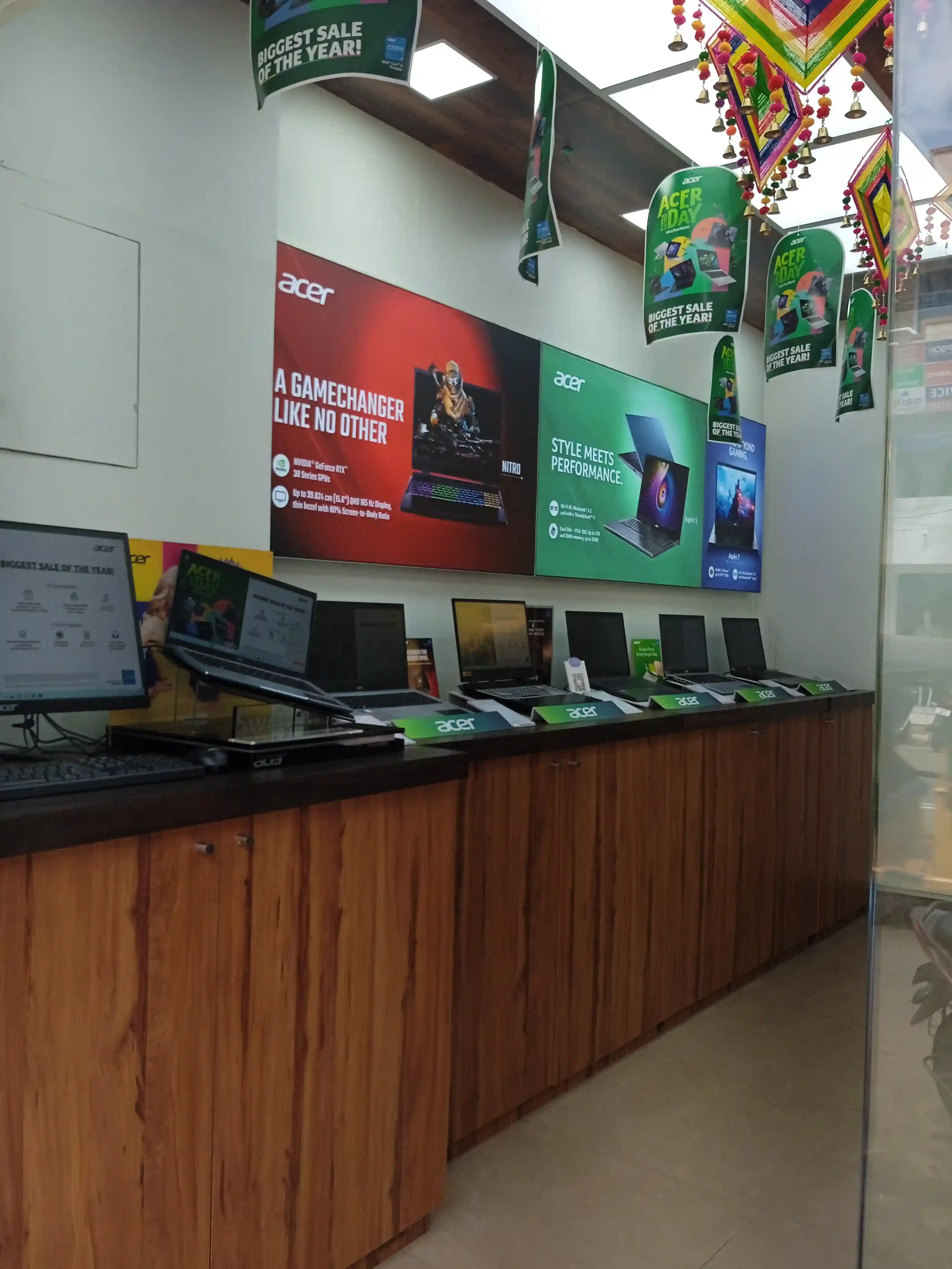 Acer Store Locator